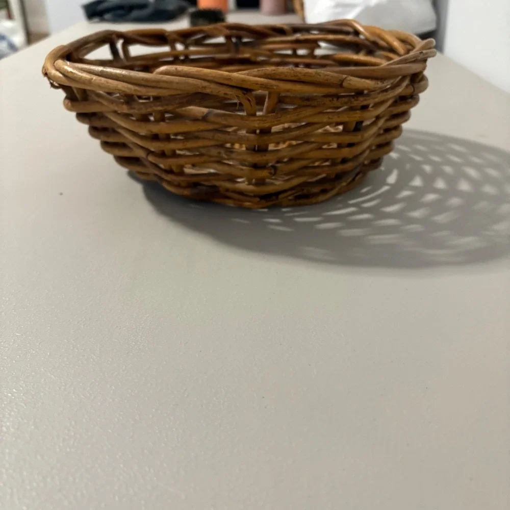 Vtg Round Wicker Basket Thick‎ Weave Boho Decorative Fruit Bowl Brown 10.5in